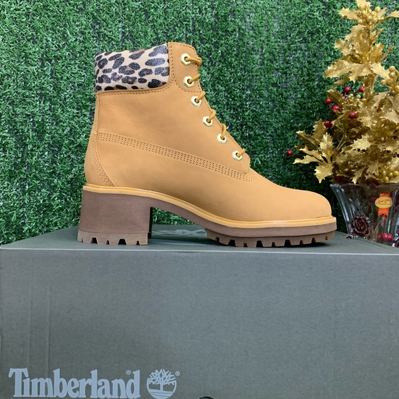 TIMBERLAND WOMEN'S KINSLEY 6-INCH WATERPROOF BOOTS - Picture 1 of 11